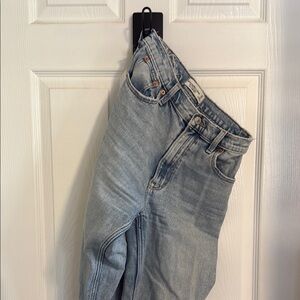 Abercrombie 90’s Straight Ultra High Rise